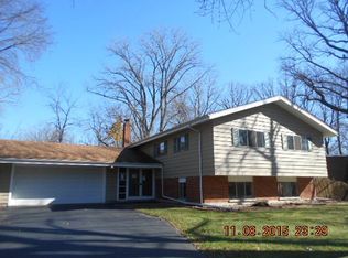 5 Thorn Creek Dr, Park Forest, IL 60466