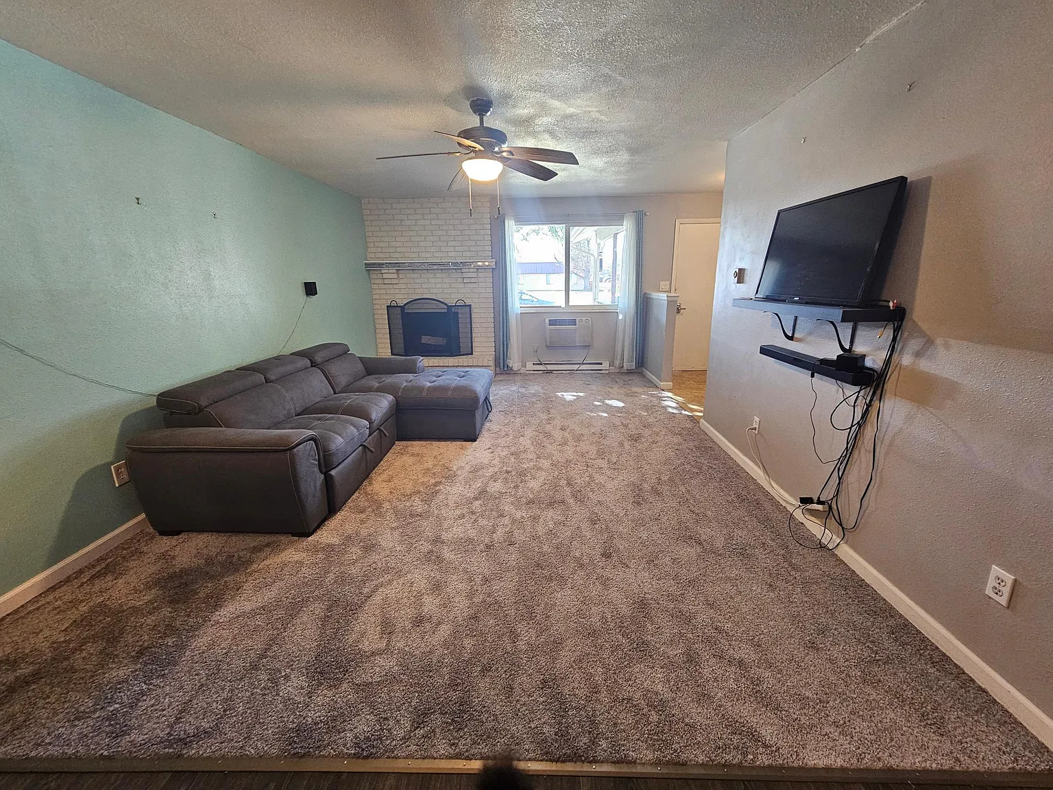 2150 Emery St — Photo 3