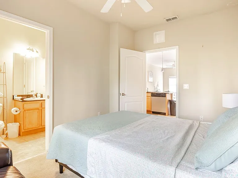 2960 SW 35th Pl #65 — Photo 11