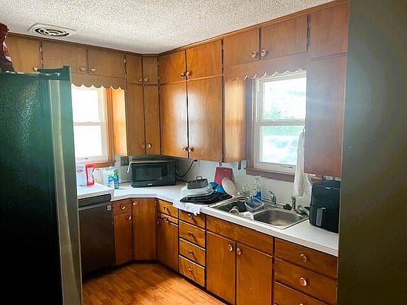 2nd image of 117 McDonald Dr