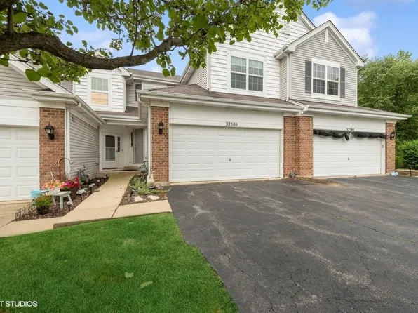 32580 N Four Seasons Blvd #27-3, McHenry, IL 60051