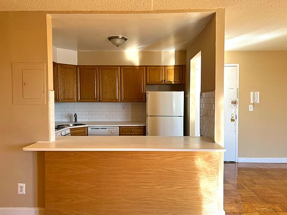 4th image of 140-16 34th Ave #12