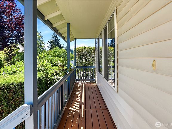 3rd image of 2300 NE 79th Avenue