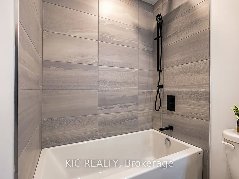 99 Louisa St #307 — Photo 27