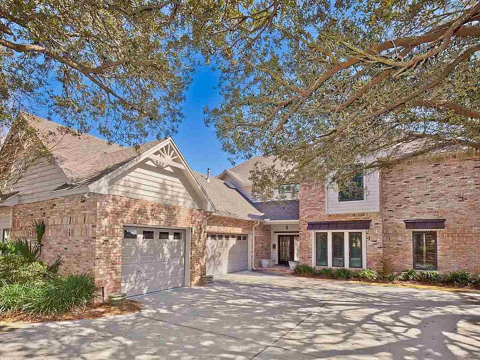 1st image of 208 Pinetree Dr