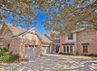 208 Pinetree Dr, Gulf Breeze, FL 32561
