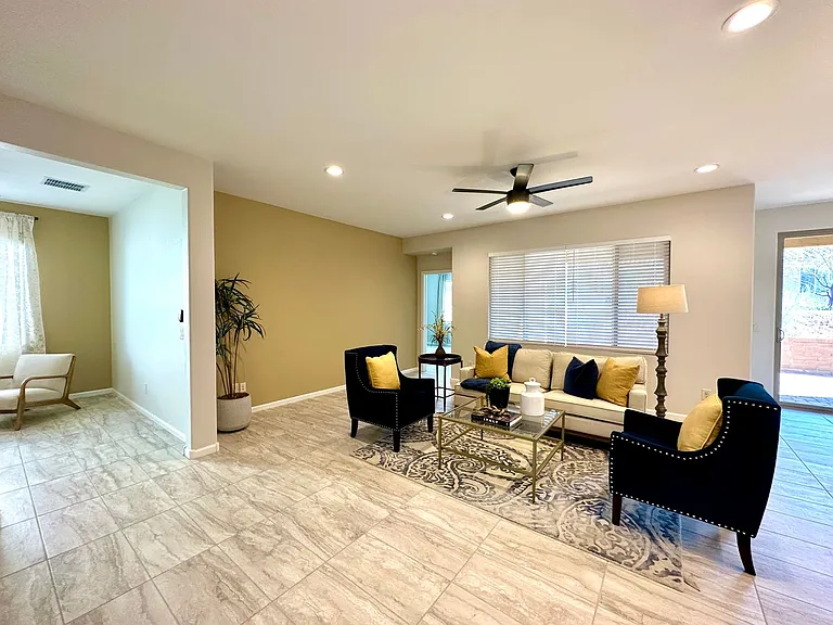 1436 E Basalt Dr — Photo 10