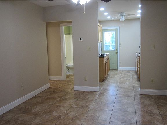 4th image of 1448 Southlyn Dr