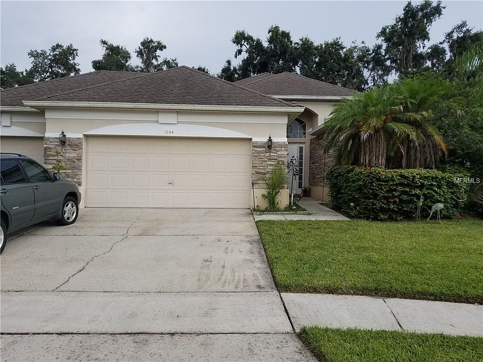 1st image of 1944 Willow Wood Dr