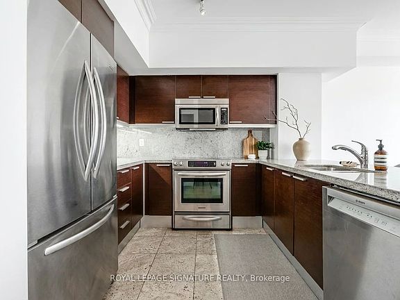 3rd image of 650 Sheppard Ave E #Penthouse 06
