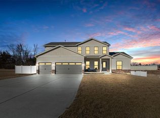 3 Monterey Valley Dr, Troy, MO 63379
