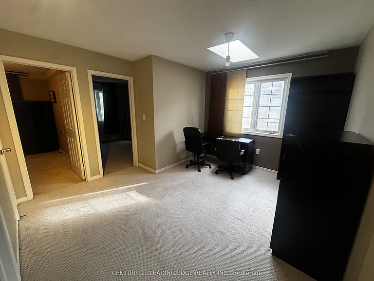 13 Prince William Dr #UPPER — Photo 15