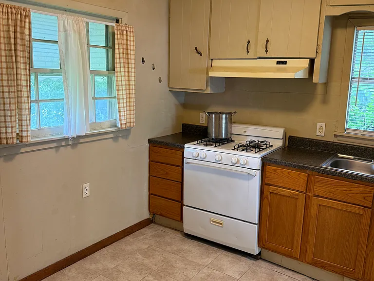 2134 N Norfolk Ave — Photo 18