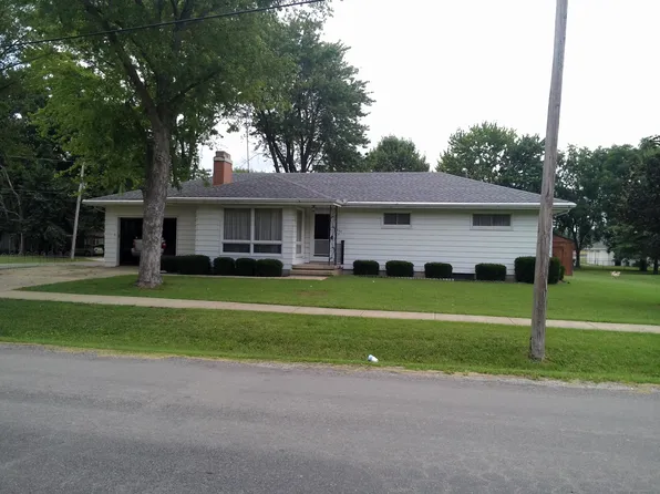 200 S Hanover St, Okawville, IL 62271