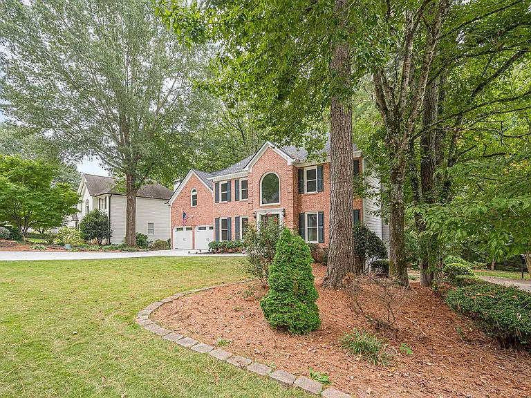 461 Braidwood Walk NW — Photo 4