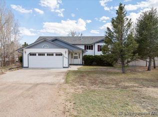 1121 Beverly Blvd, Cheyenne, WY 82007