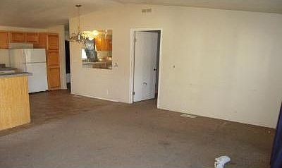 4th image of 1113 N Xanthia St