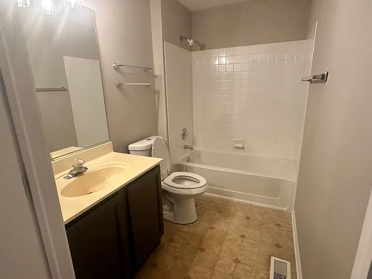 3022 Kentshire Cir #3022 — Photo 29