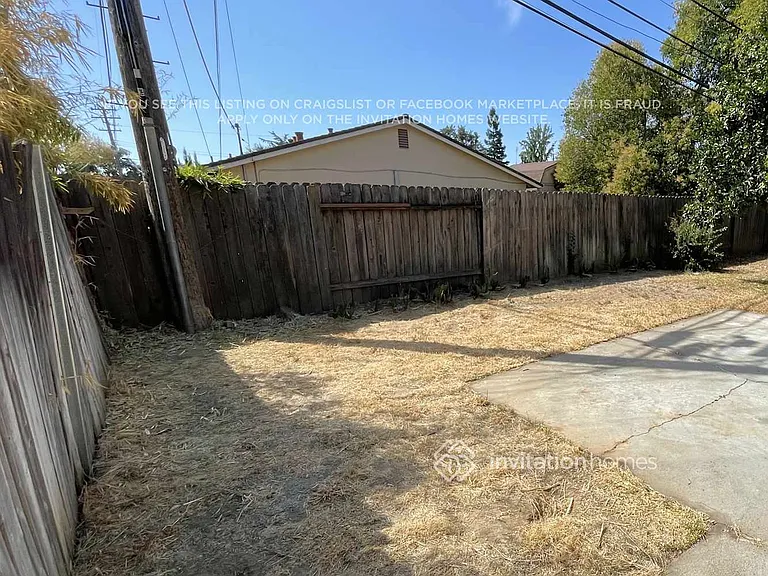 8892 Kelsey Dr — Photo 9
