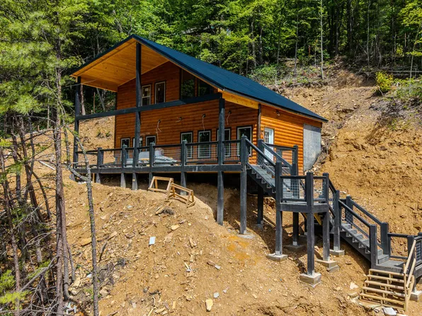 2743 Overholt Trl, Sevierville, TN 37862
