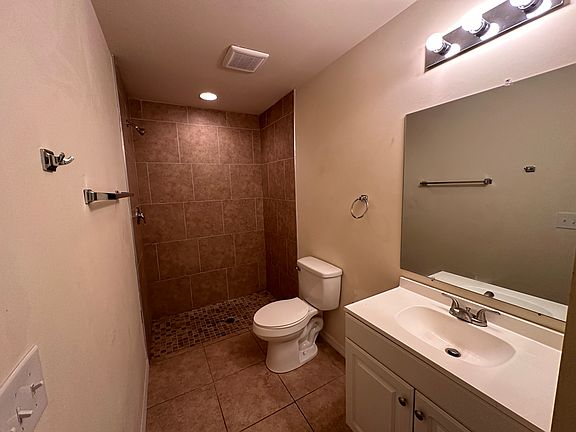 2nd image of 4339 SW Santa Barbara Pl