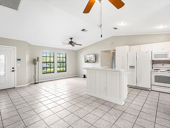 5th image of 2548 SE Appleby Street