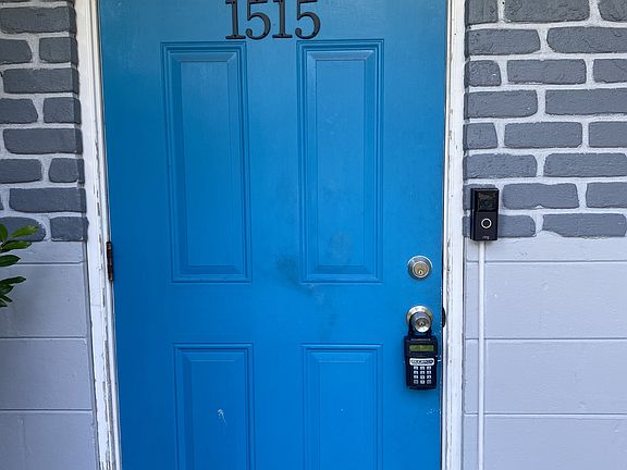 3rd image of 1515 Lynn Ave