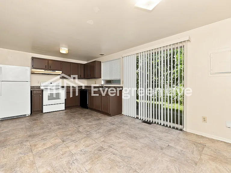 7691 Mount Hood Dr — Photo 8