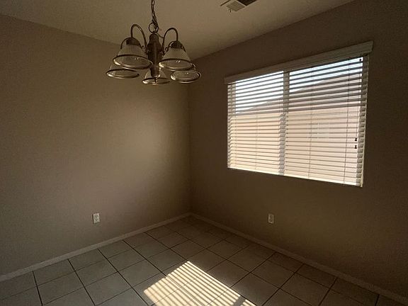 5th image of 2519-2525 W Lark Ave #2521