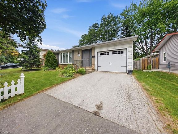 3rd image of 3157 Palmer Dr