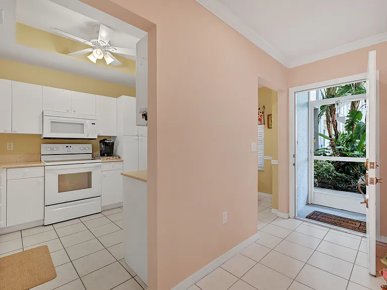 9620 Club South Cir #5102 — Photo 6