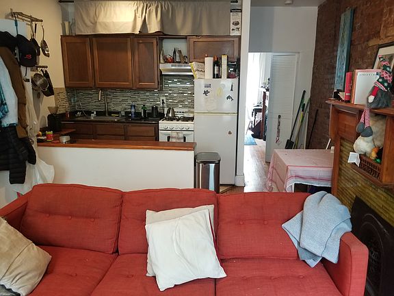 5th image of 310 Clermont Ave APT 3