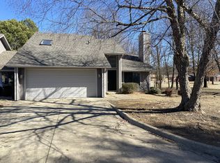 415 S 20th St, Rogers, AR 72758