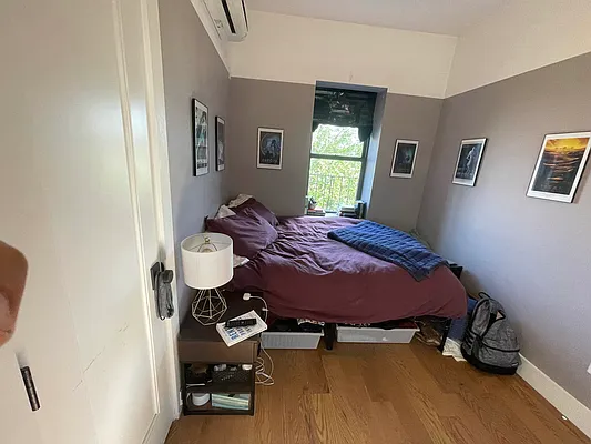 Rented by Delmark Realty LLC | media 22