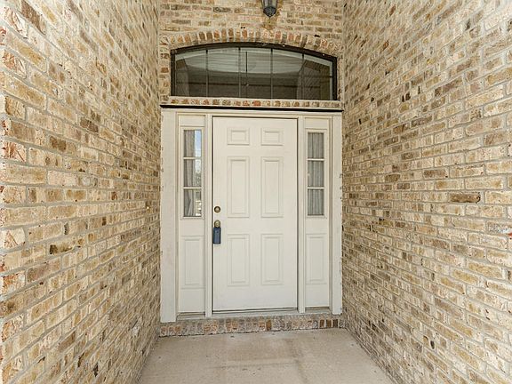 2nd image of 4414 Crooked Creek Dr