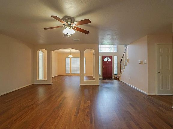 4th image of 14718 Armitage Ln