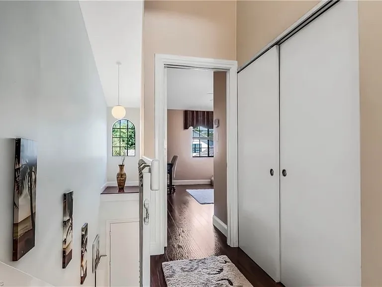 860 Meadowland Dr #E — Photo 15