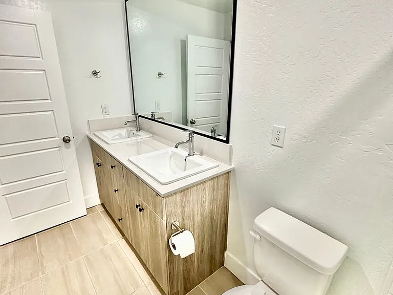 580 N Adler Ln — Photo 22