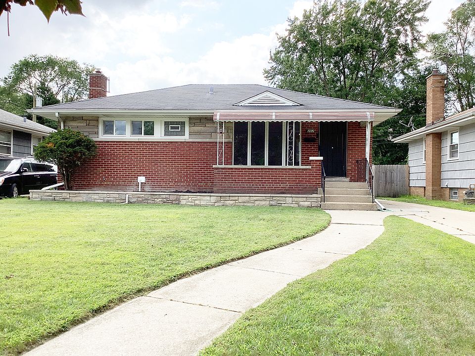 1st image of 392 Merrill Ave