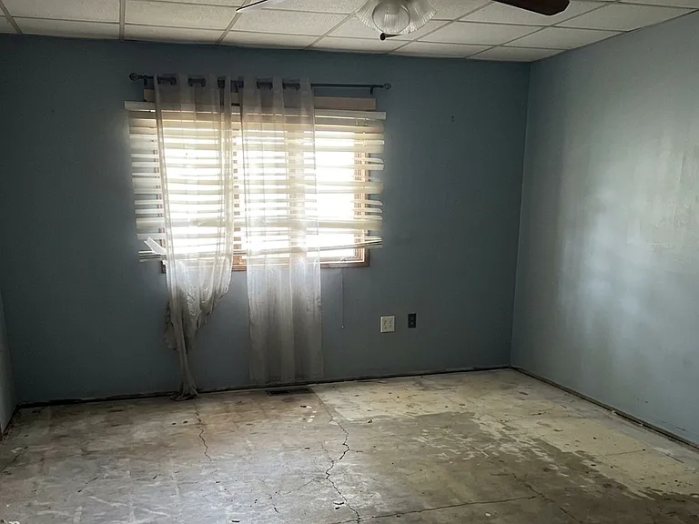 521 W Franklin St — Photo 10