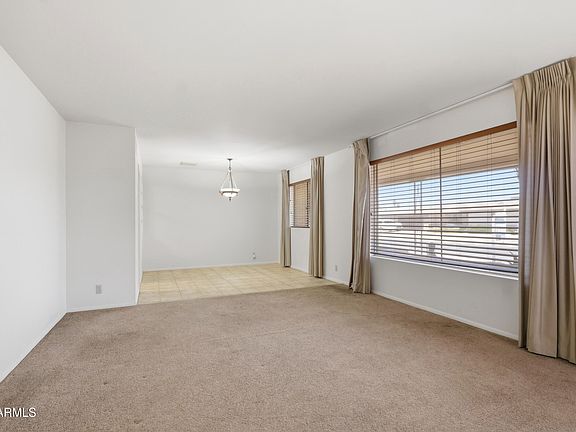 3rd image of 6449 E DES MOINES Street
