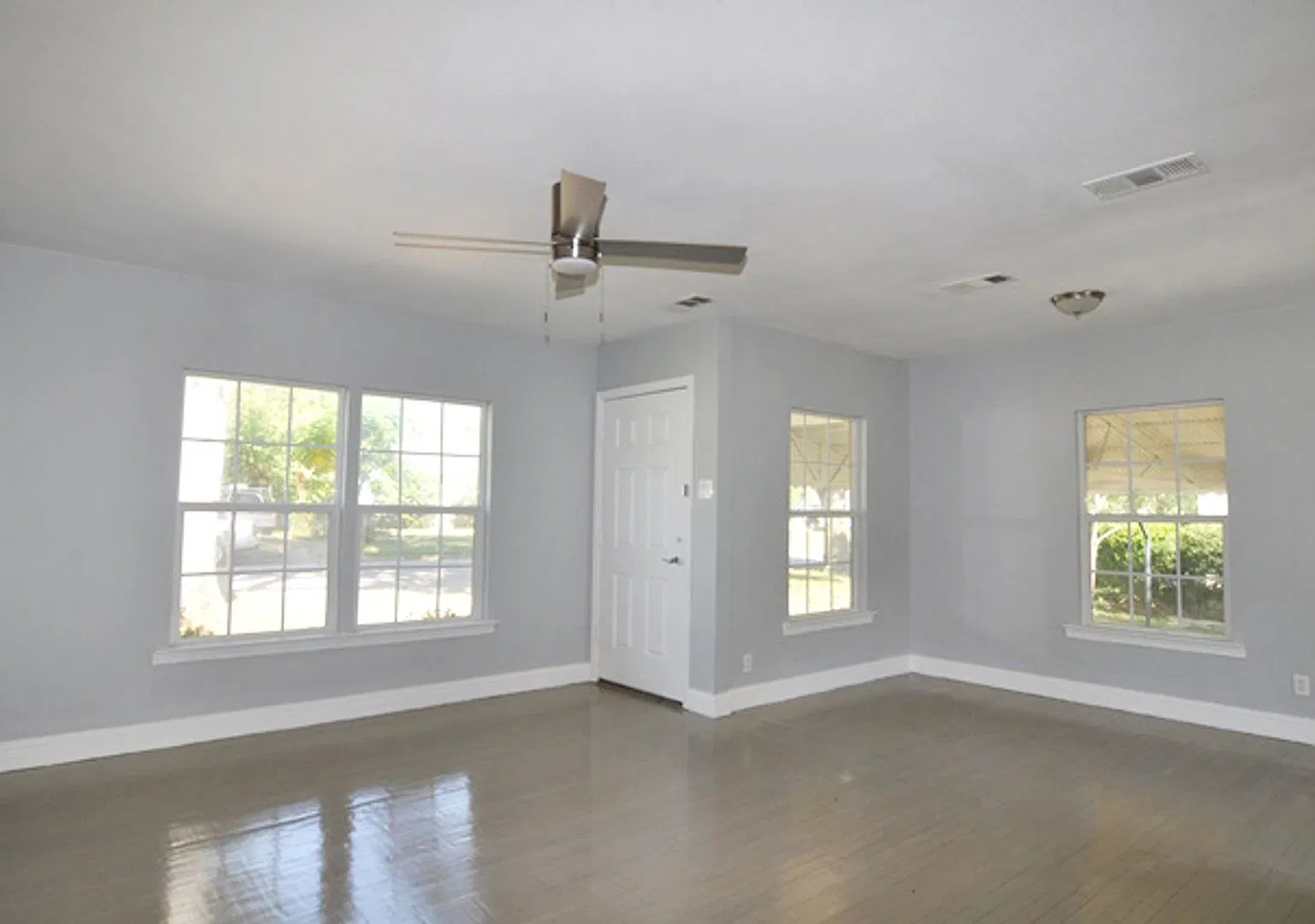 Charming Home Near The Dallas Cowboys Stadium - Two Weeks Rent Free! — Photo 2