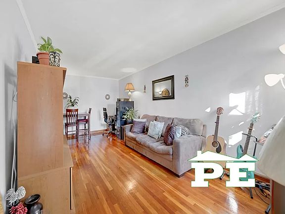 3rd image of 9007 Avenue L