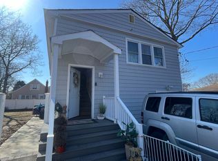 10 Roberts Rd #2, Shirley, NY 11967