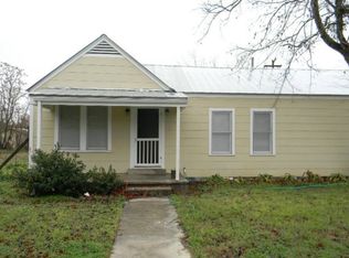 219 Comal Ave, Luling, TX 78648