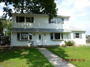 803 Cricket Rd, Secane, PA 19018