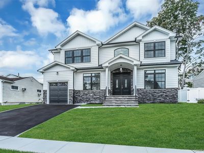 22 Cheshire Avenue, Syosset, NY, 11791