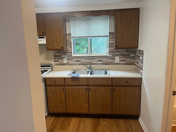 2nd image of 309 W Young St #B