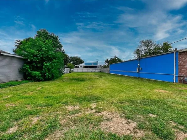 209-11 W Genie St, Chalmette, LA 70043