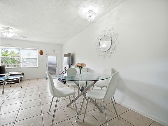 4th image of 9101 Sunrise Lakes Blvd APT 218